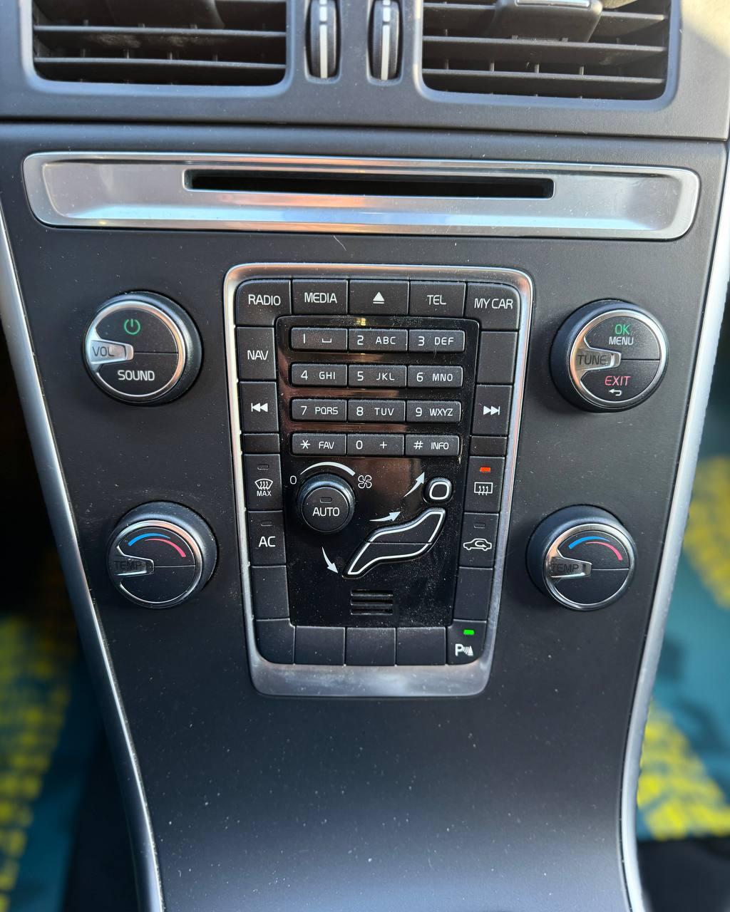 Volvo XC60 I , 2011 г., механика, дизель - фото 17