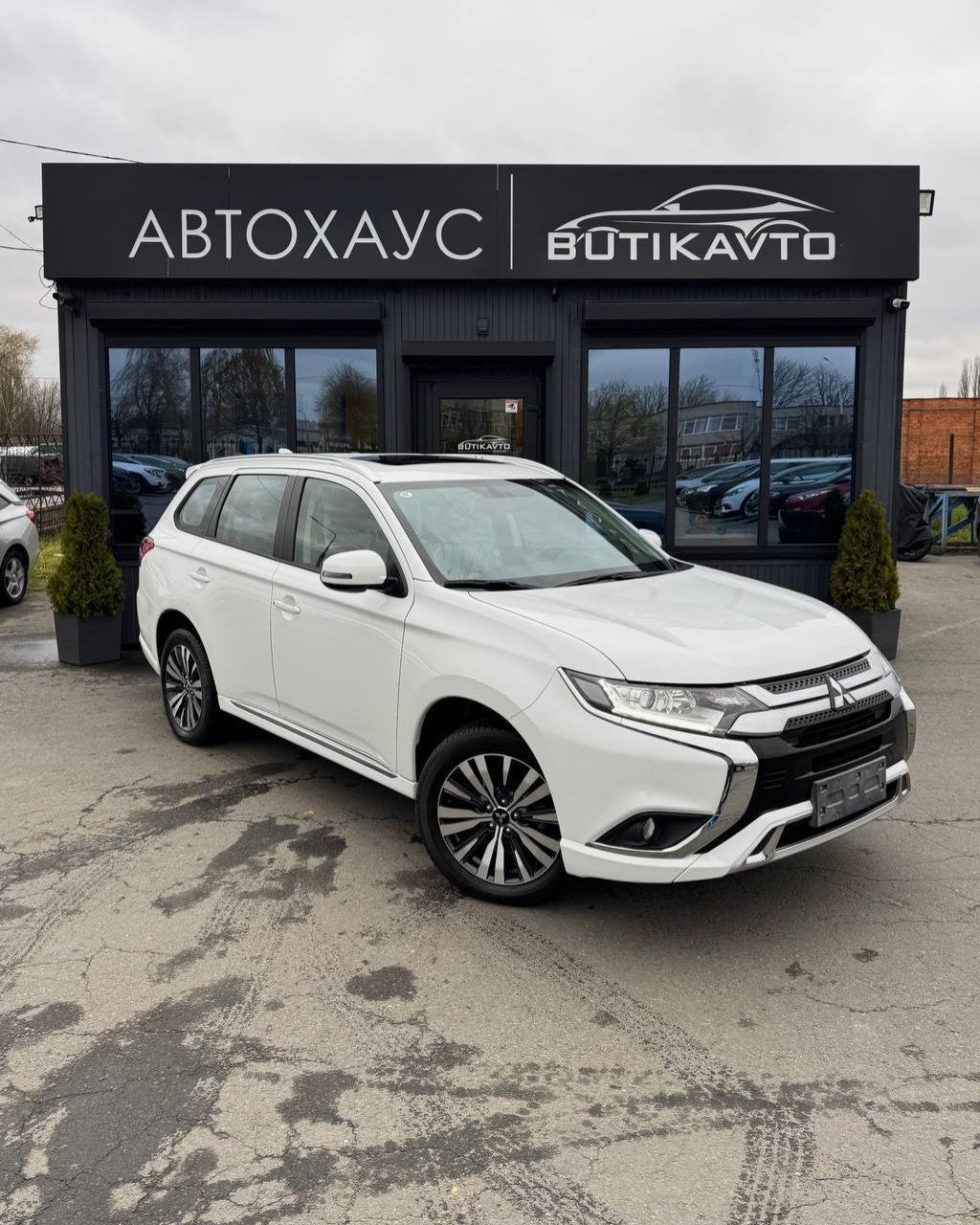 Mitsubishi Outlander III · 3-й рестайлинг , 2022 г., вариатор, бензин