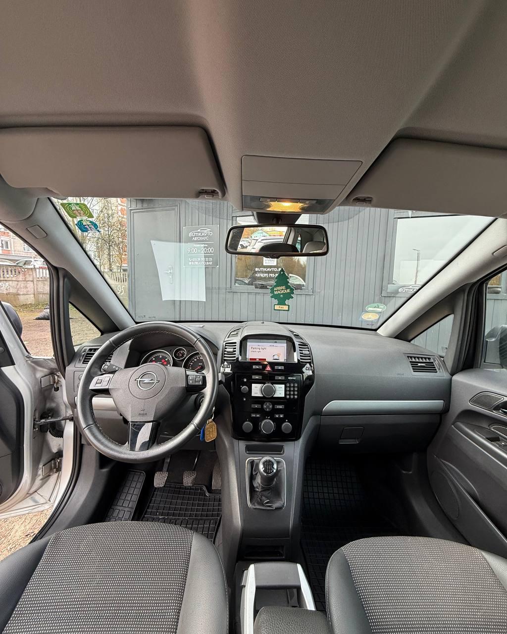 Opel Zafira B · Рестайлинг , 2009 г., механика, дизель - фото 9