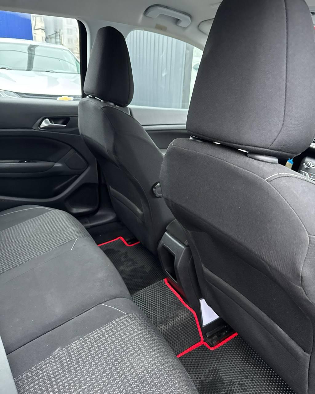 Peugeot 308 T9 · Рестайлинг , 2019 г., механика, дизель - фото 12