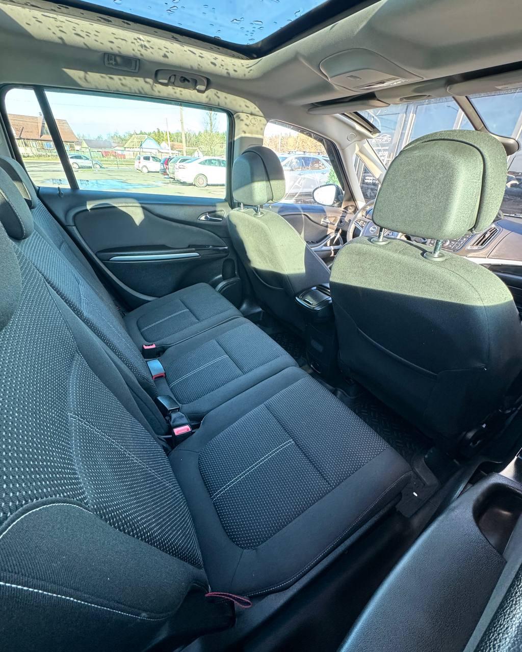 Opel Zafira C , 2015 г., механика, дизель - фото 12