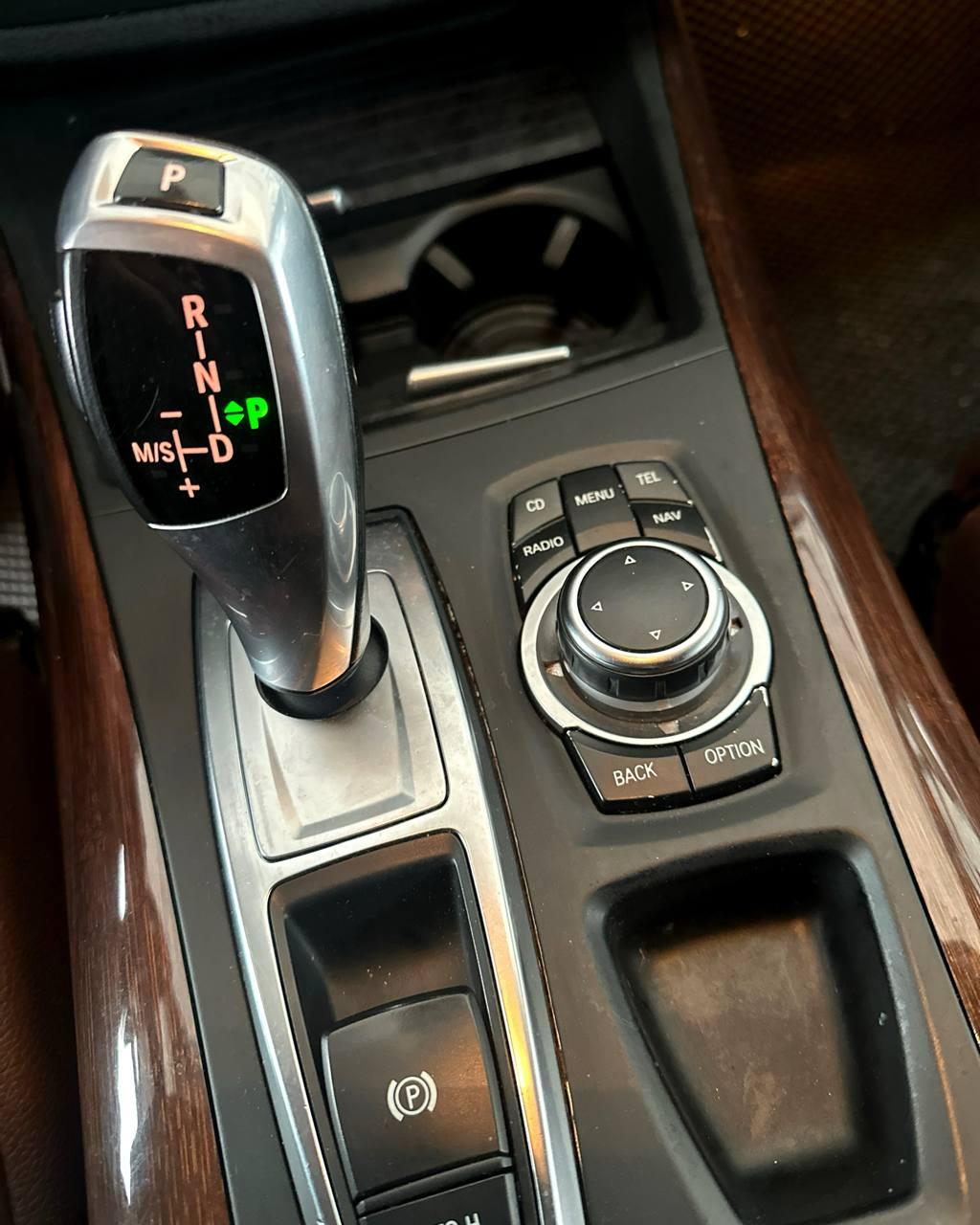 BMW X5 E70 · Рестайлинг , 2010 г., автомат, дизель - фото 16