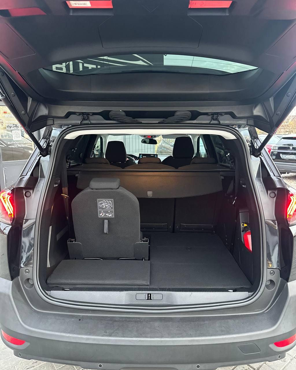 Peugeot 5008 II · Рестайлинг , 2021 г., механика, дизель - фото 12