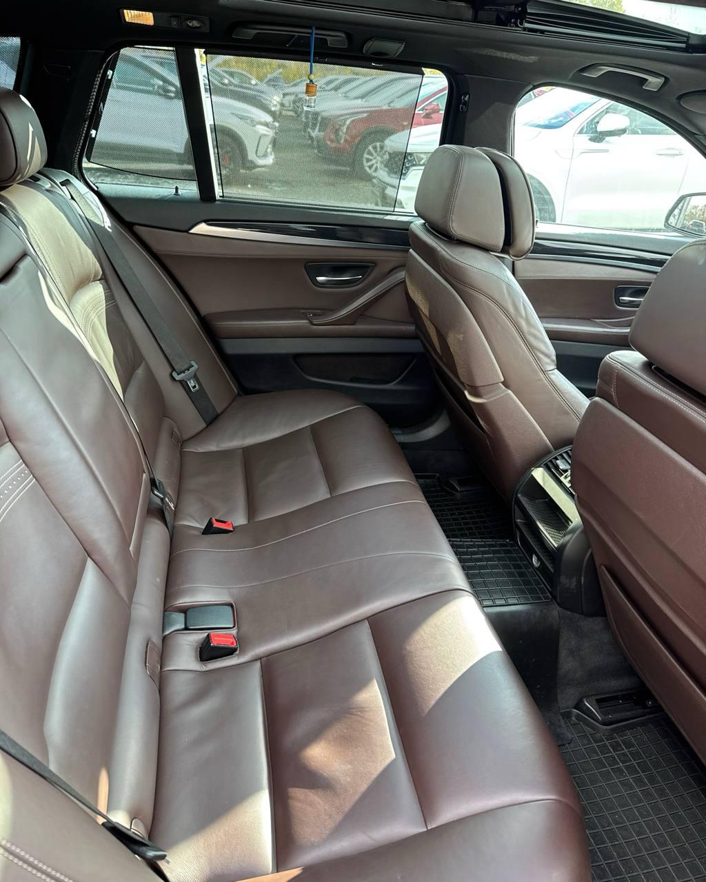 BMW 5 серия F10 F11 · Рестайлинг , 2014 г., автомат, дизель - фото 11