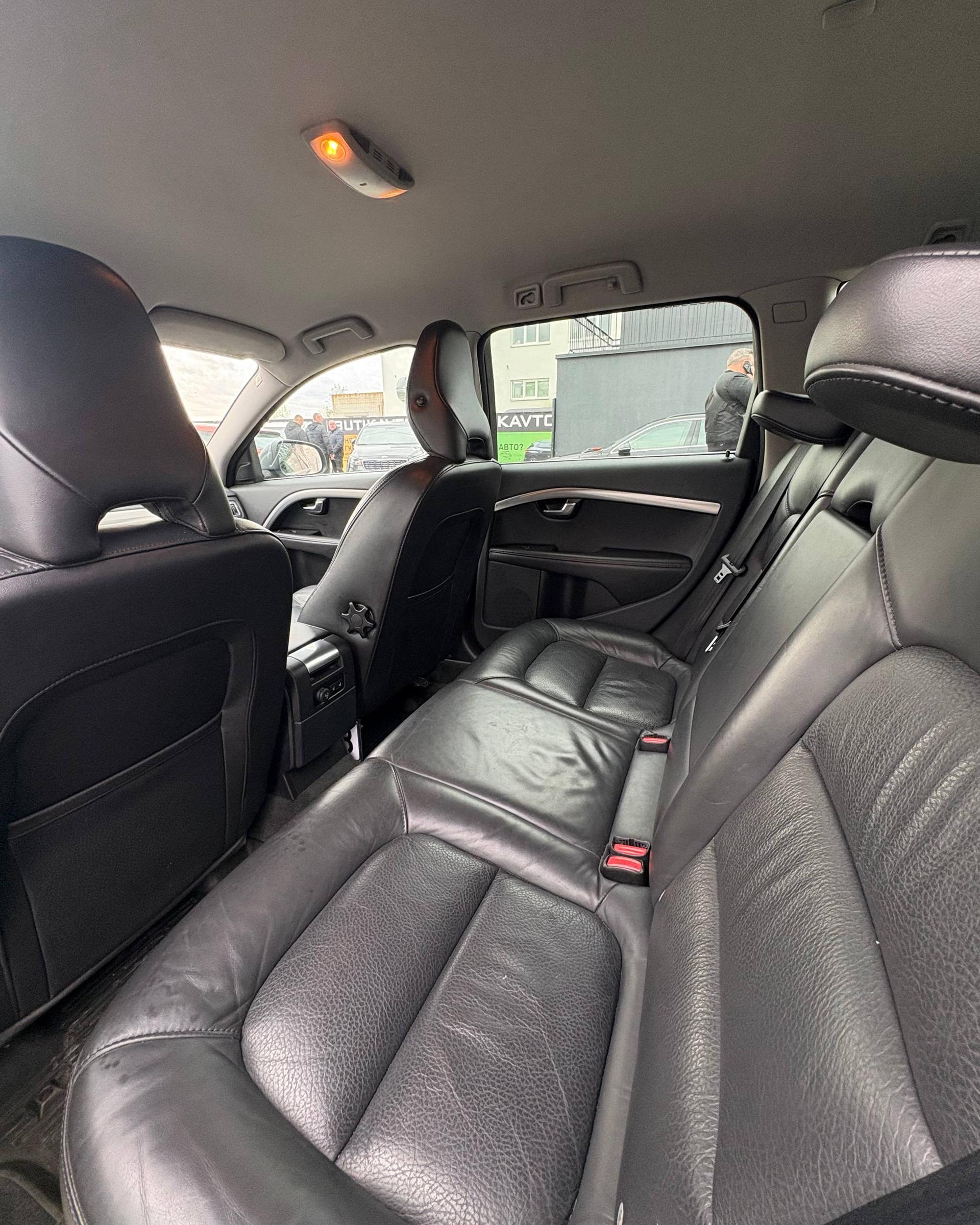 Volvo V70 III , 2011 г., механика, дизель  - фото 9