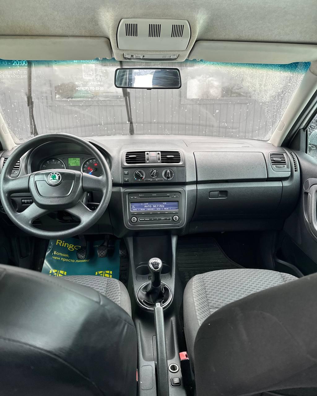 Skoda Fabia 5J · Рестайлинг , 2010 г., механика, бензин - фото 9