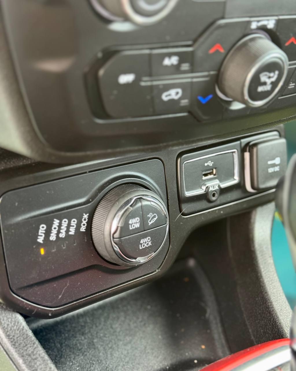 Jeep Renegade I · Рестайлинг , 2020 г., автомат, бензин - фото 18