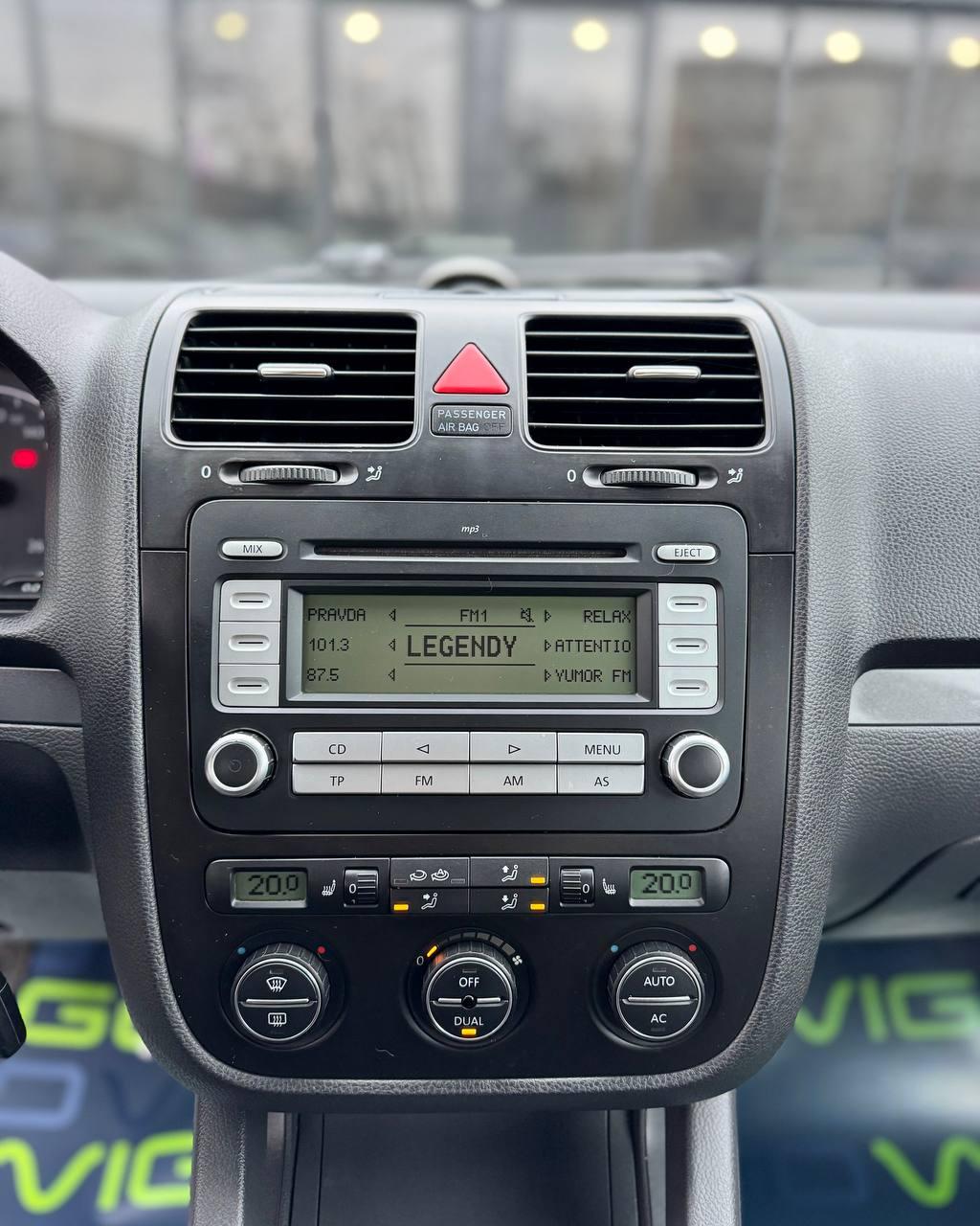 Volkswagen Jetta V , 2008 г., механика, бензин - фото 15