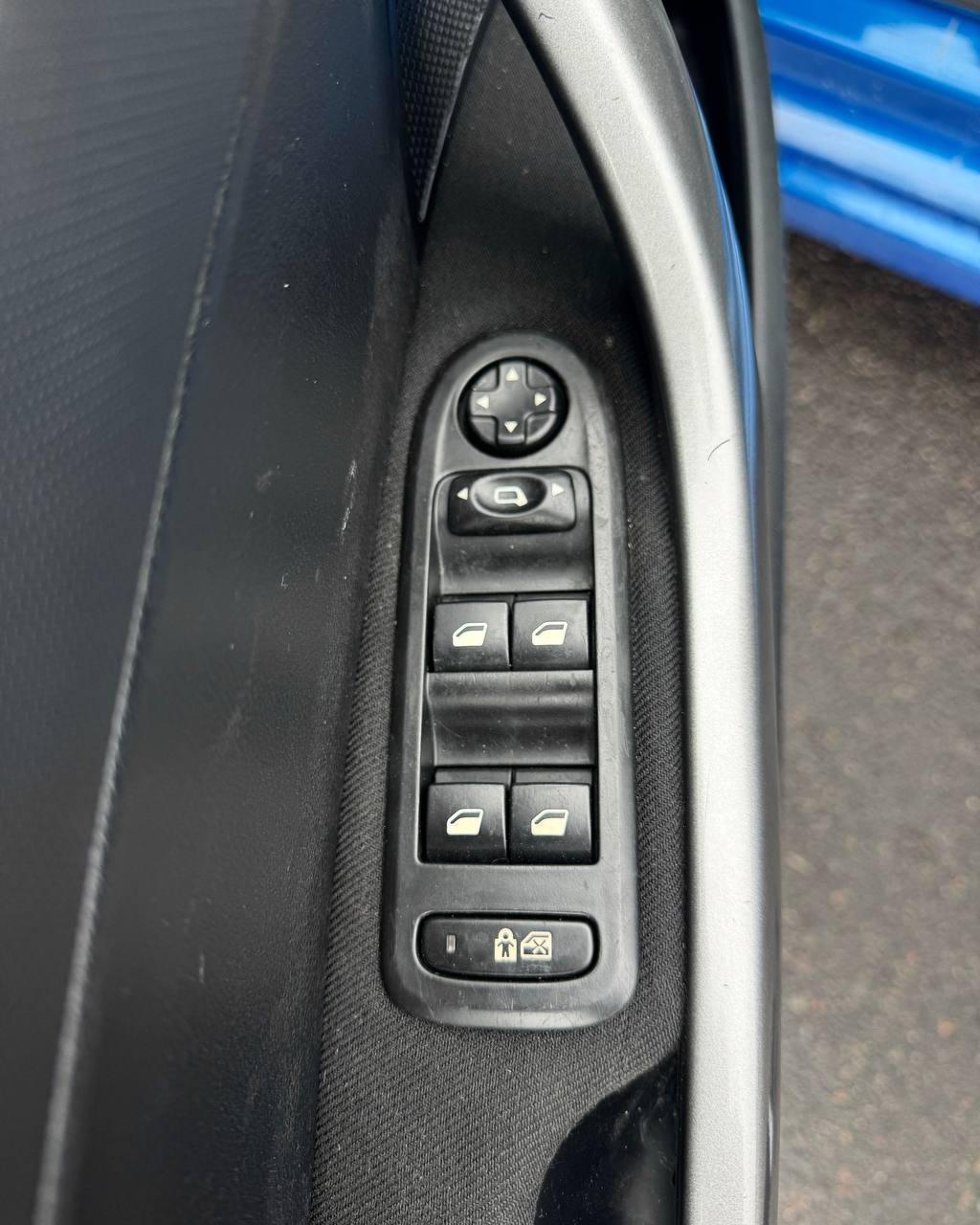 Peugeot 308 T7 , 2008 г., автомат, бензин - фото 17