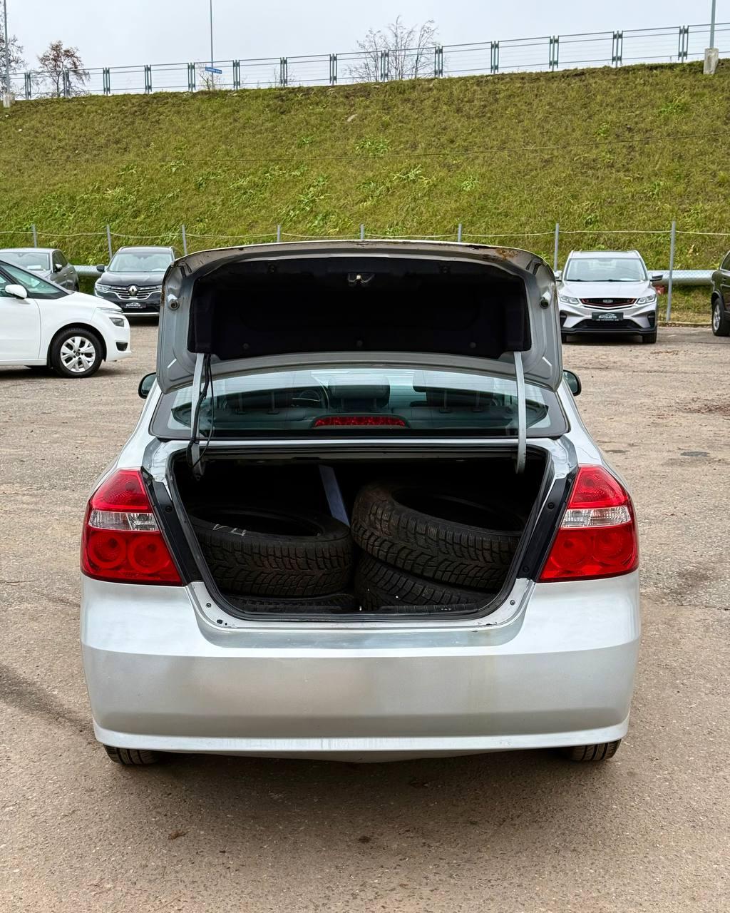 Chevrolet Aveo T250 · Рестайлинг , 2010 г., механика, бензин - фото 16