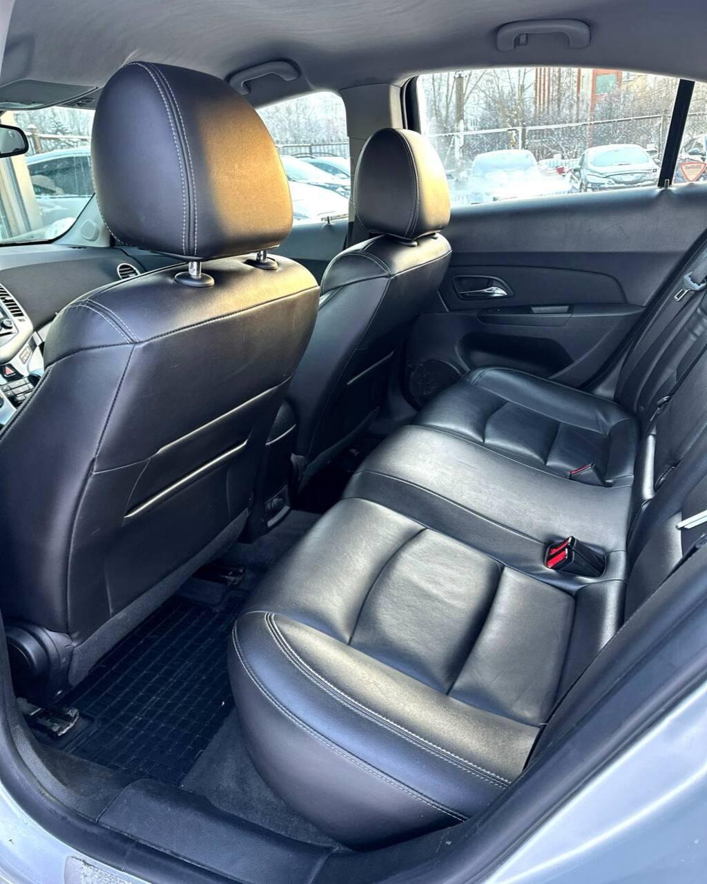 Chevrolet Cruze J300 · Рестайлинг , 2015 г., автомат, бензин - фото 12