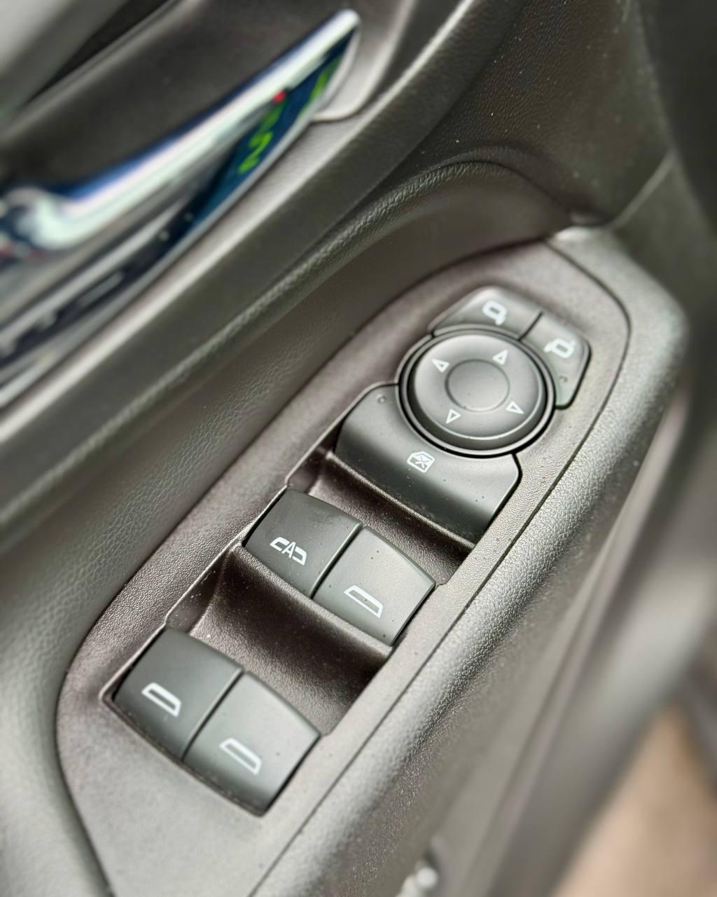 Chevrolet Equinox III , 2019 г., автомат, бензин - фото 17