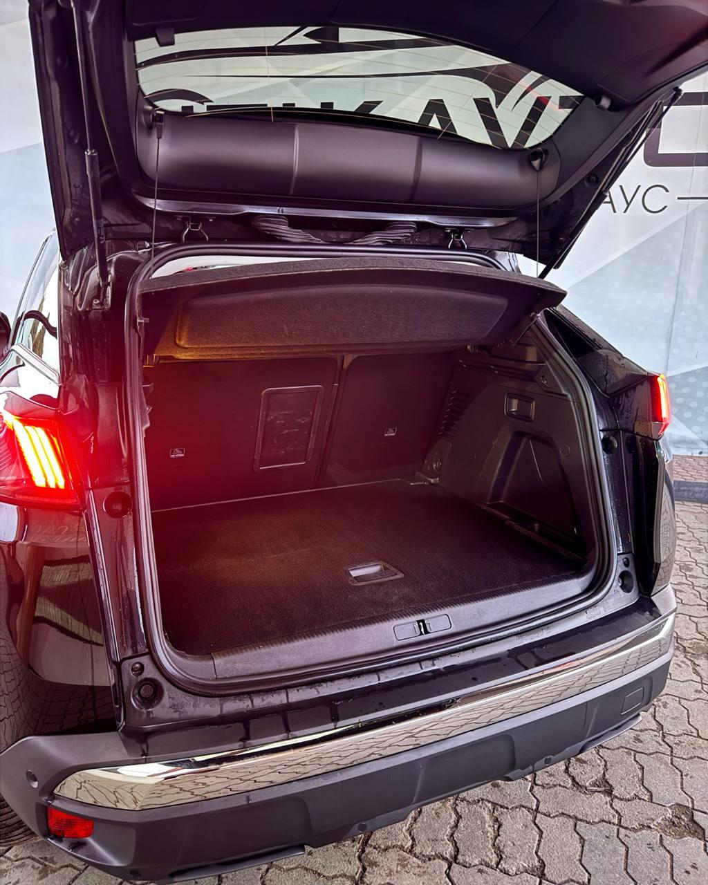 Peugeot 3008 II · Рестайлинг , 2021 г., автомат, бензин - фото 16