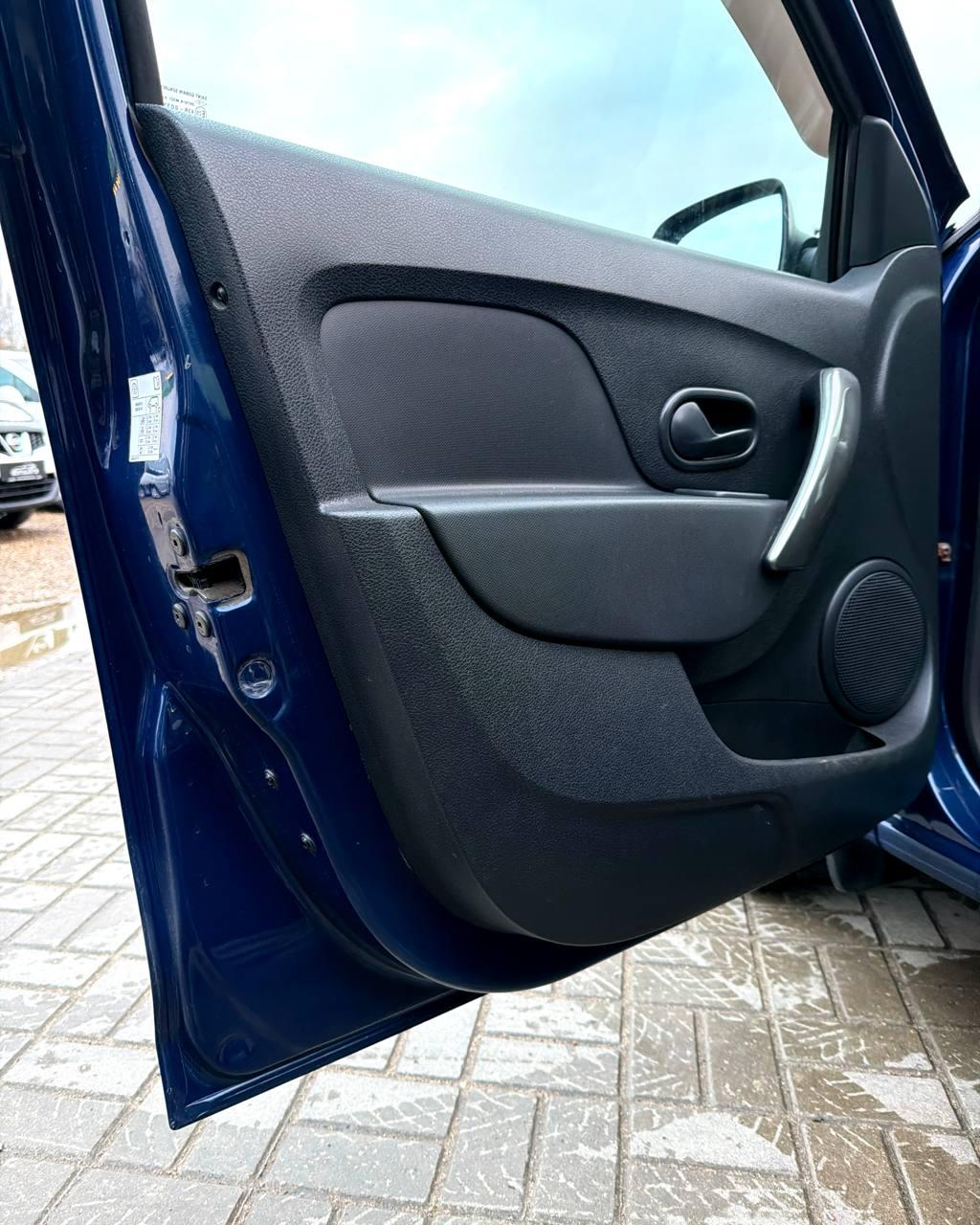 Renault Logan II , 2014 г., механика, бензин - фото 9