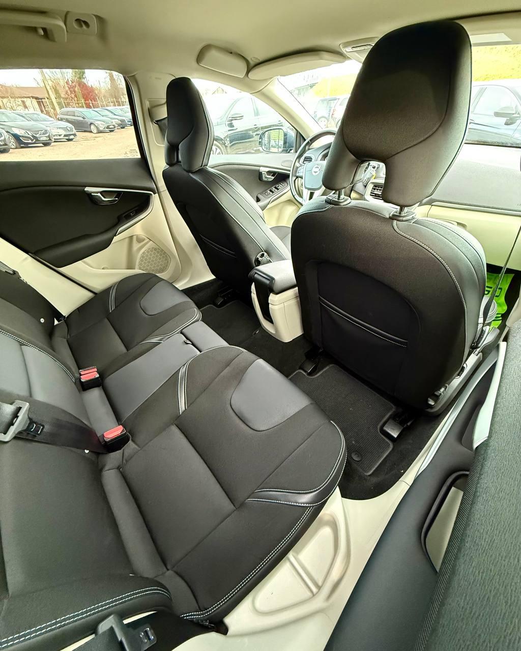 Volvo V40 II , 2013 г., механика, дизель - фото 13