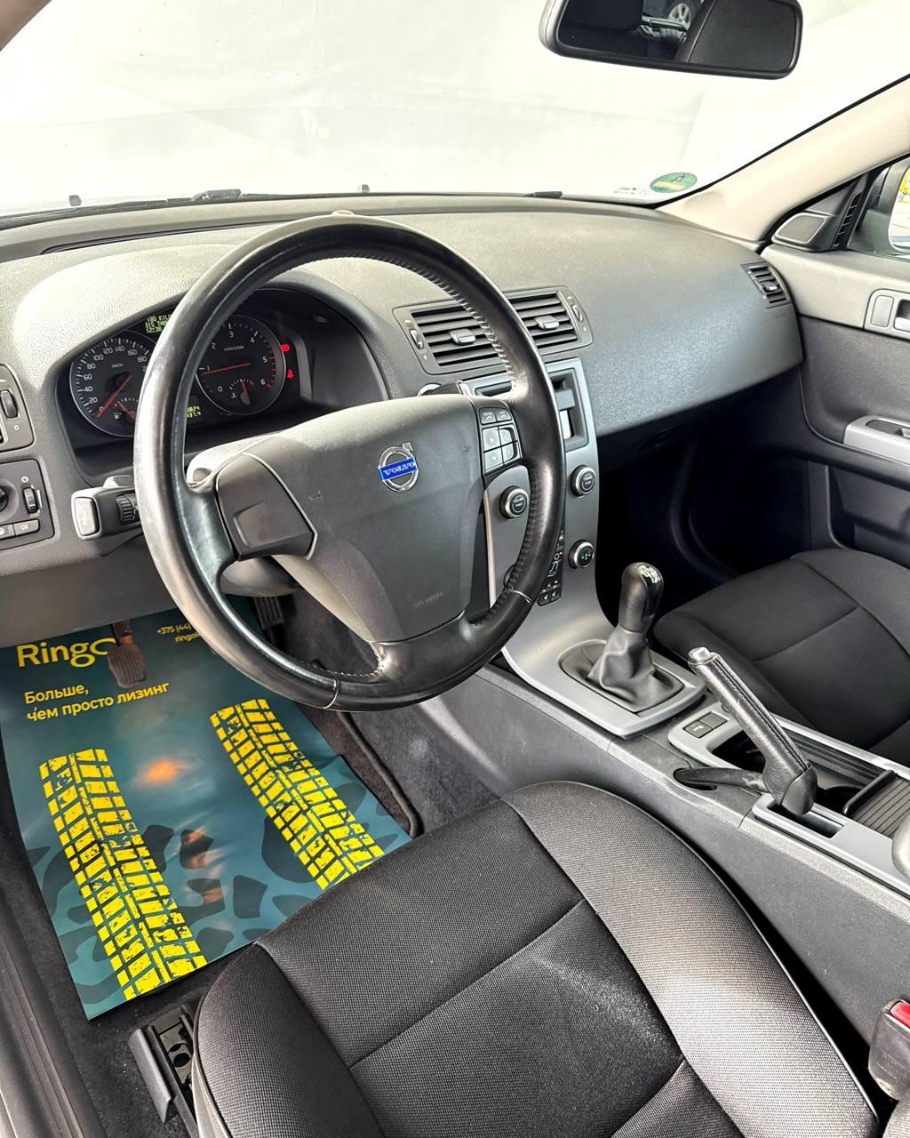 Volvo V50 I · 2-й рестайлинг , 2011 г., механика, дизель - фото 11
