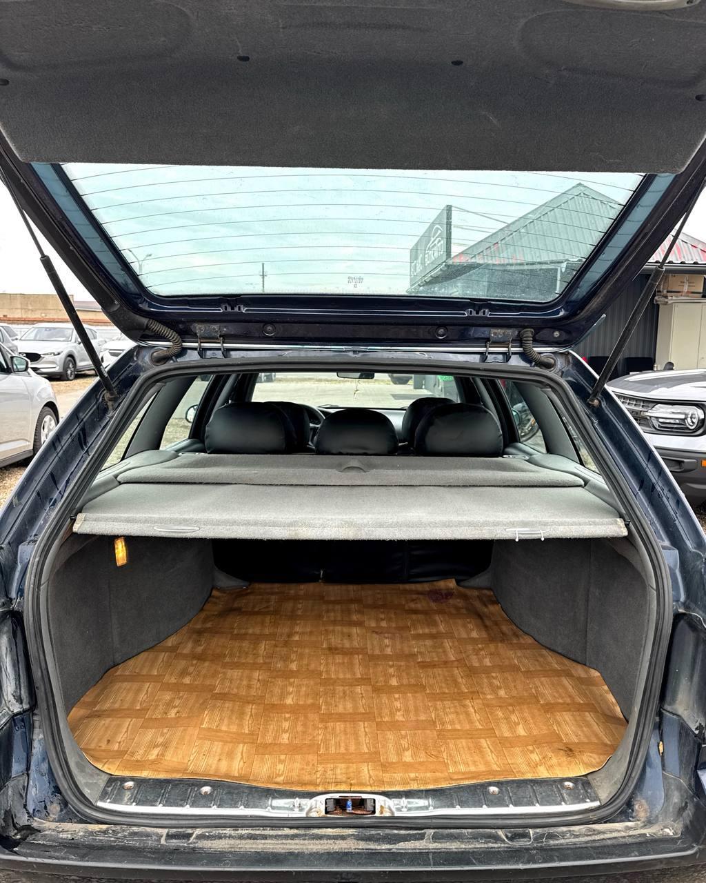 Peugeot 406 I · Рестайлинг , 2000 г., механика, бензин - фото 15