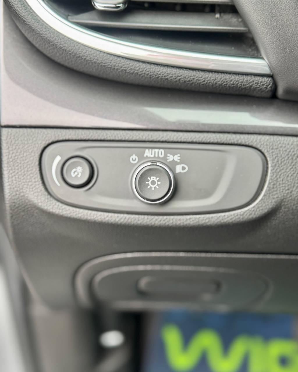 Buick Encore I · Рестайлинг , 2022 г., автомат, бензин - фото 19