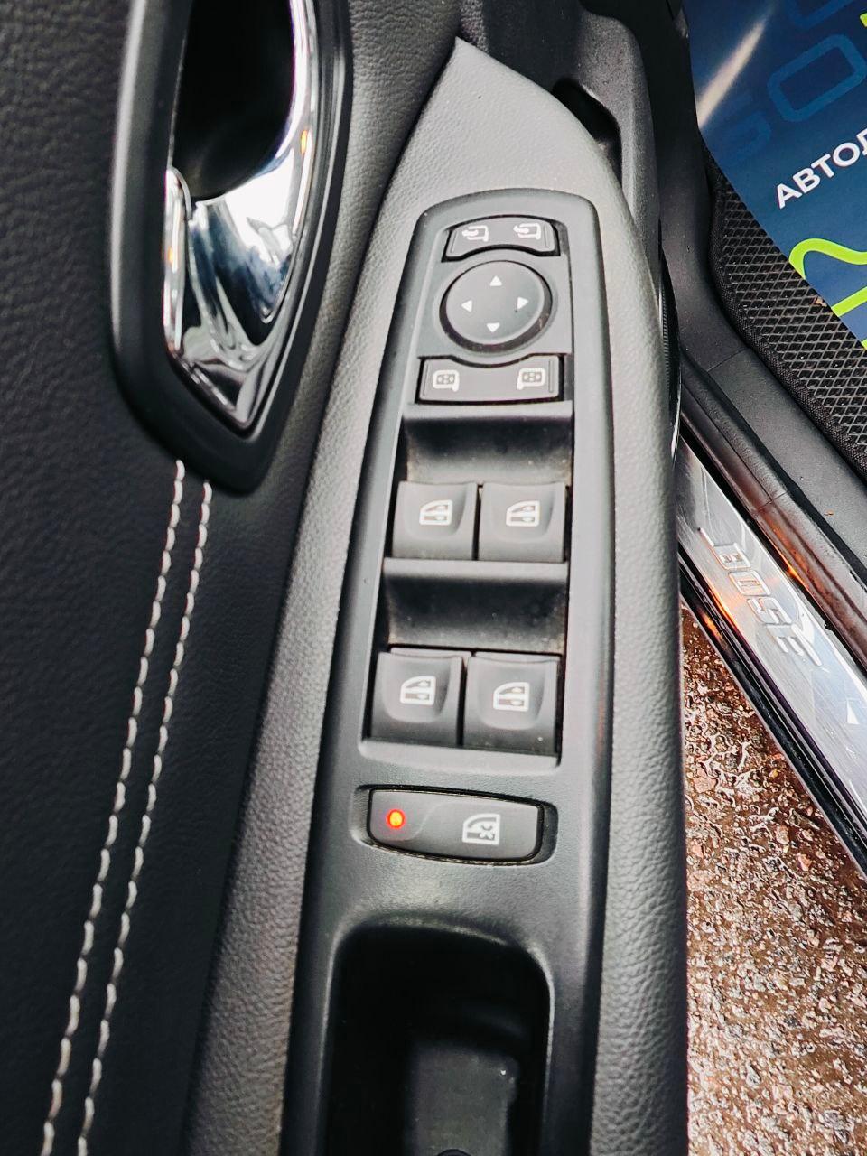 Renault Scenic III · 2-й рестайлинг , 2013 г., механика, дизель - фото 15