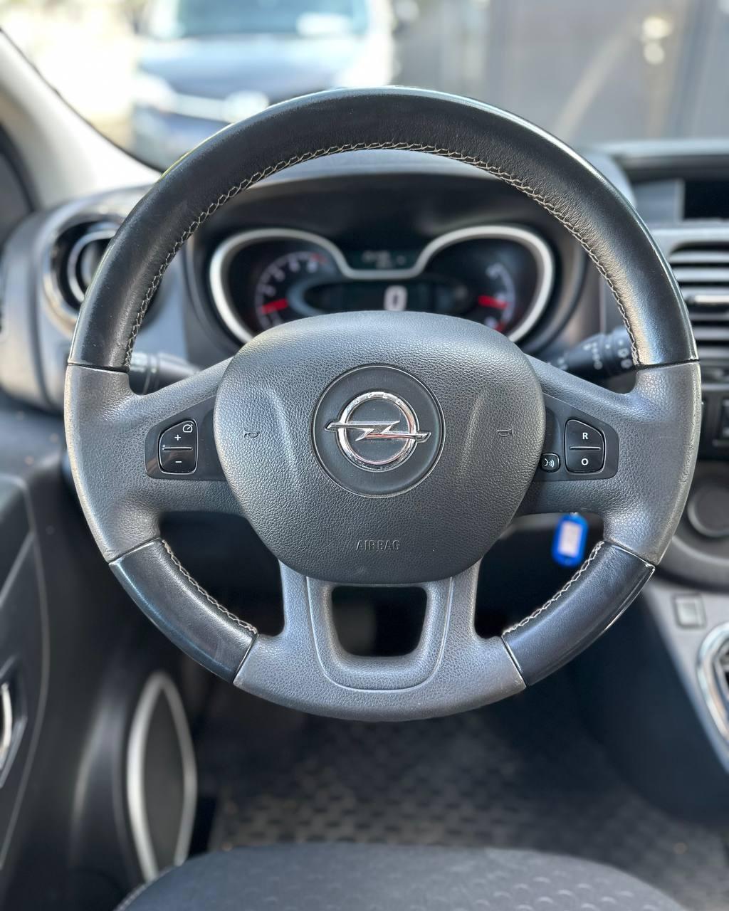 Opel Vivaro II, 2018 г., механика, дизель - фото 12