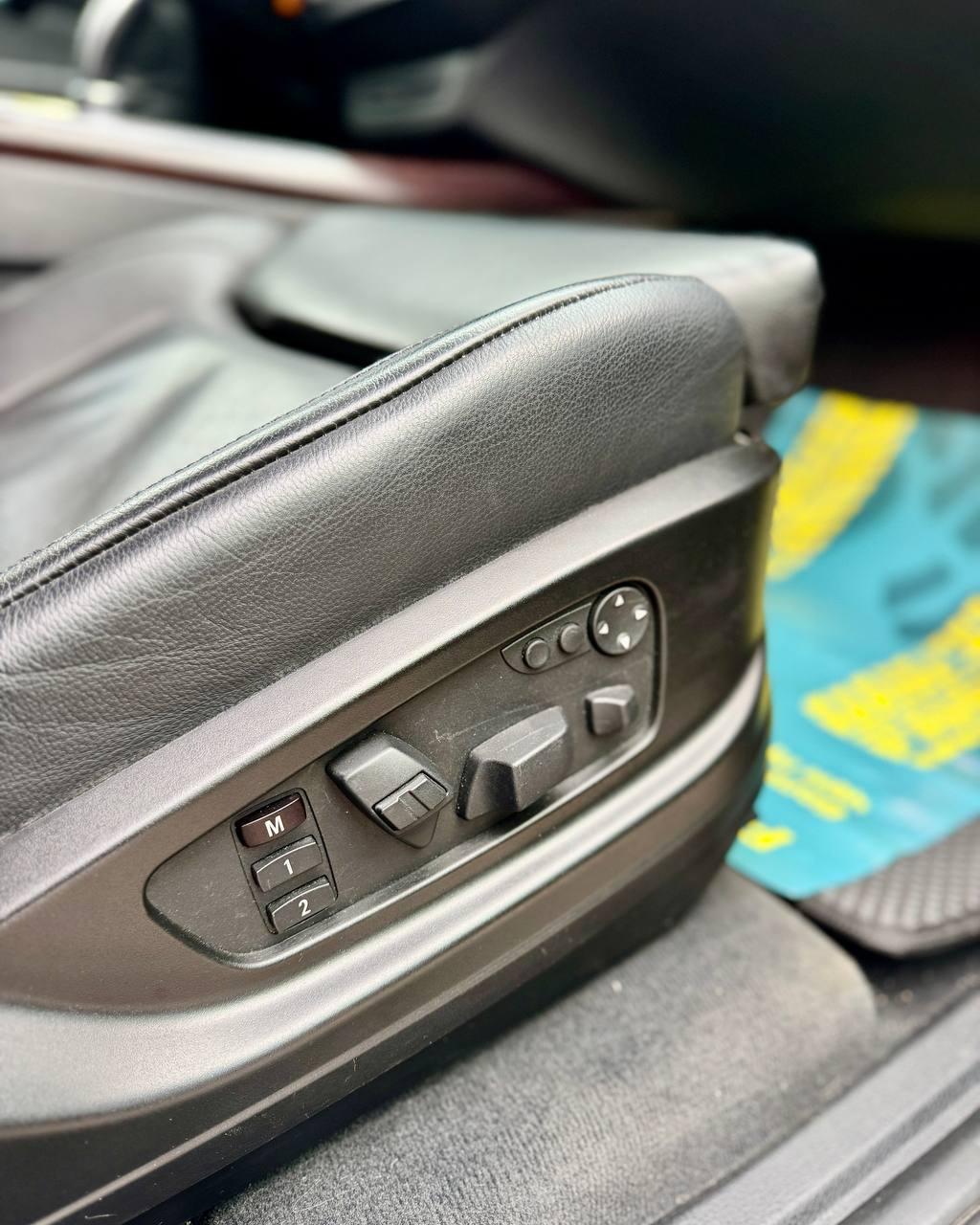 BMW X5 E70 · Рестайлинг , 2011 г., автомат, дизель - фото 16