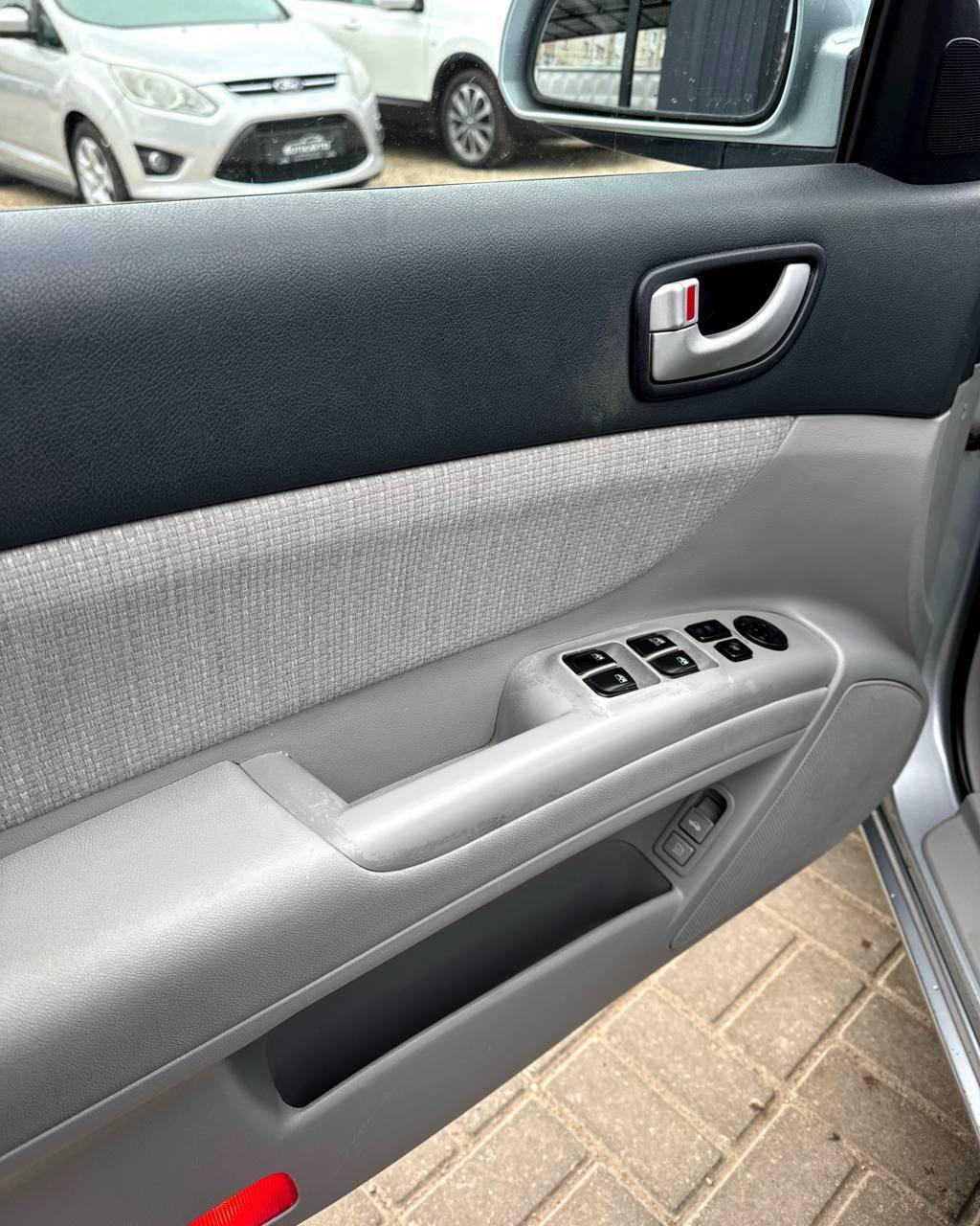 Hyundai Sonata NF , 2005 г., автомат, бензин - фото 9