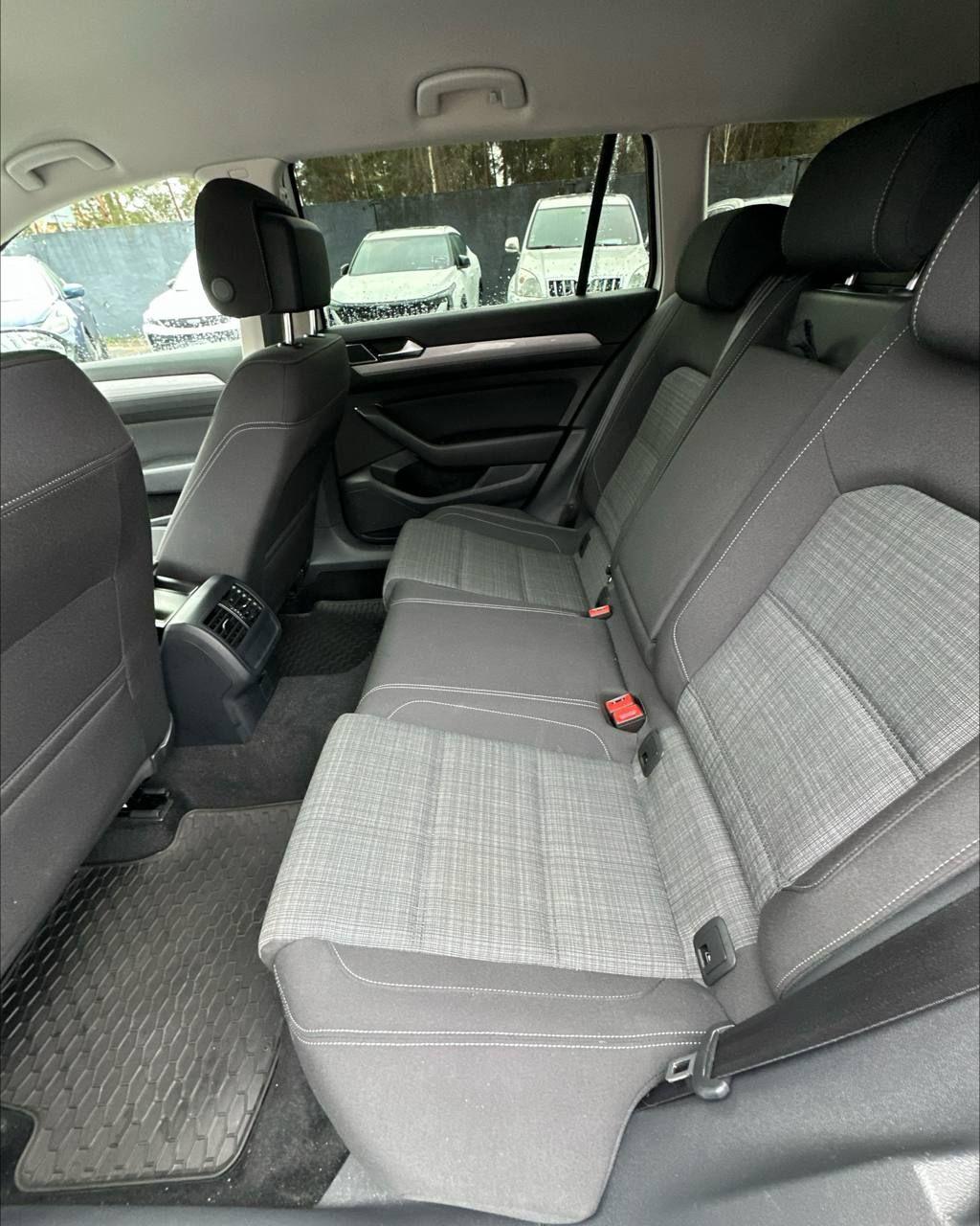 Volkswagen Passat B8 · Рестайлинг , 2021 г., робот, бензин - фото 9