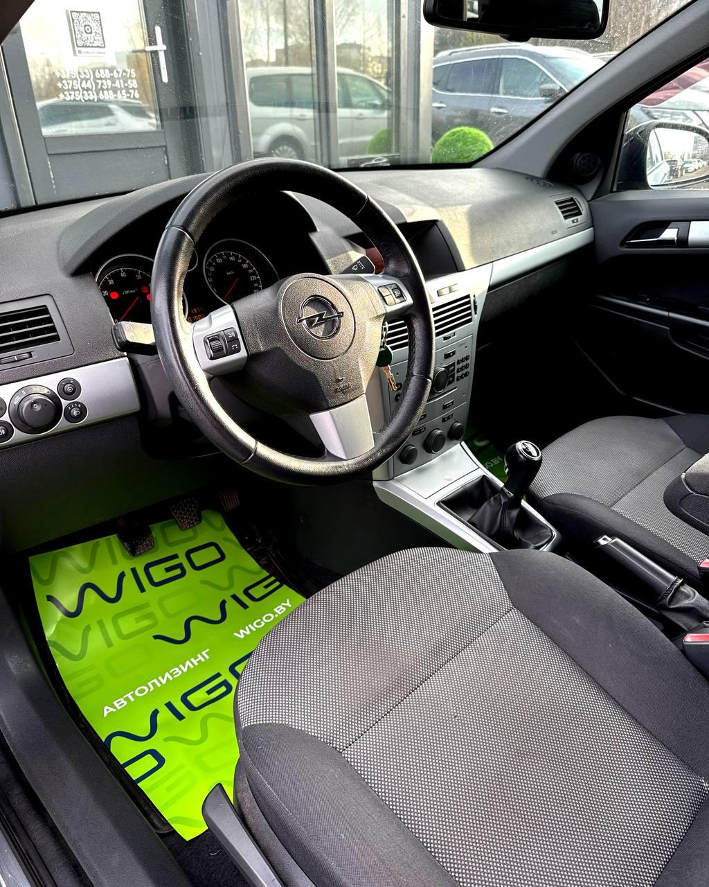 Opel Astra H · Рестайлинг , 2011 г., механика, бензин - фото 9