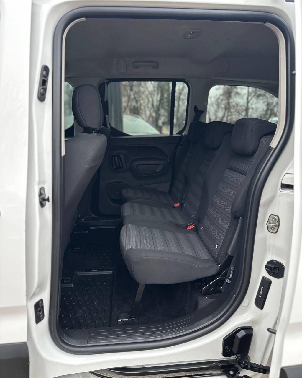 Opel Combo XL E , 2020 г., автомат, дизель - фото 9