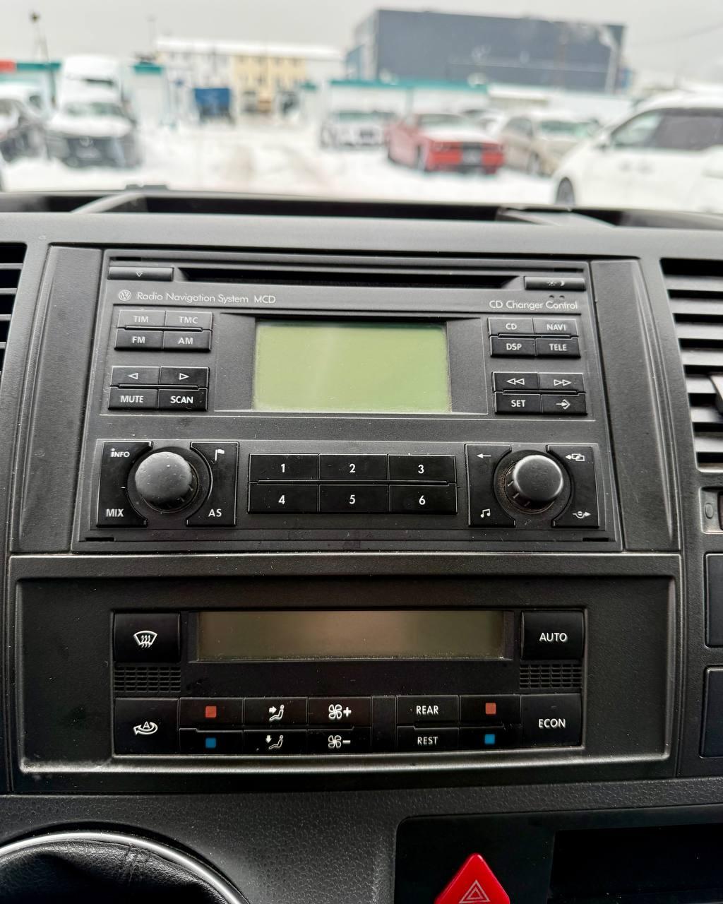 Volkswagen Transporter T5 , 2006 г., механика, дизель - фото 15