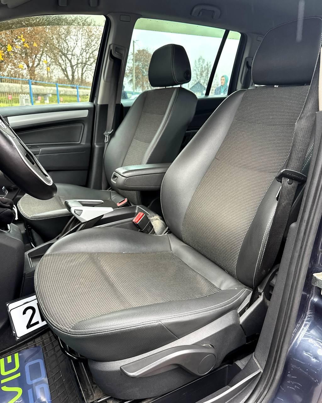 Opel Zafira B · Рестайлинг , 2009 г., механика, дизель - фото 8