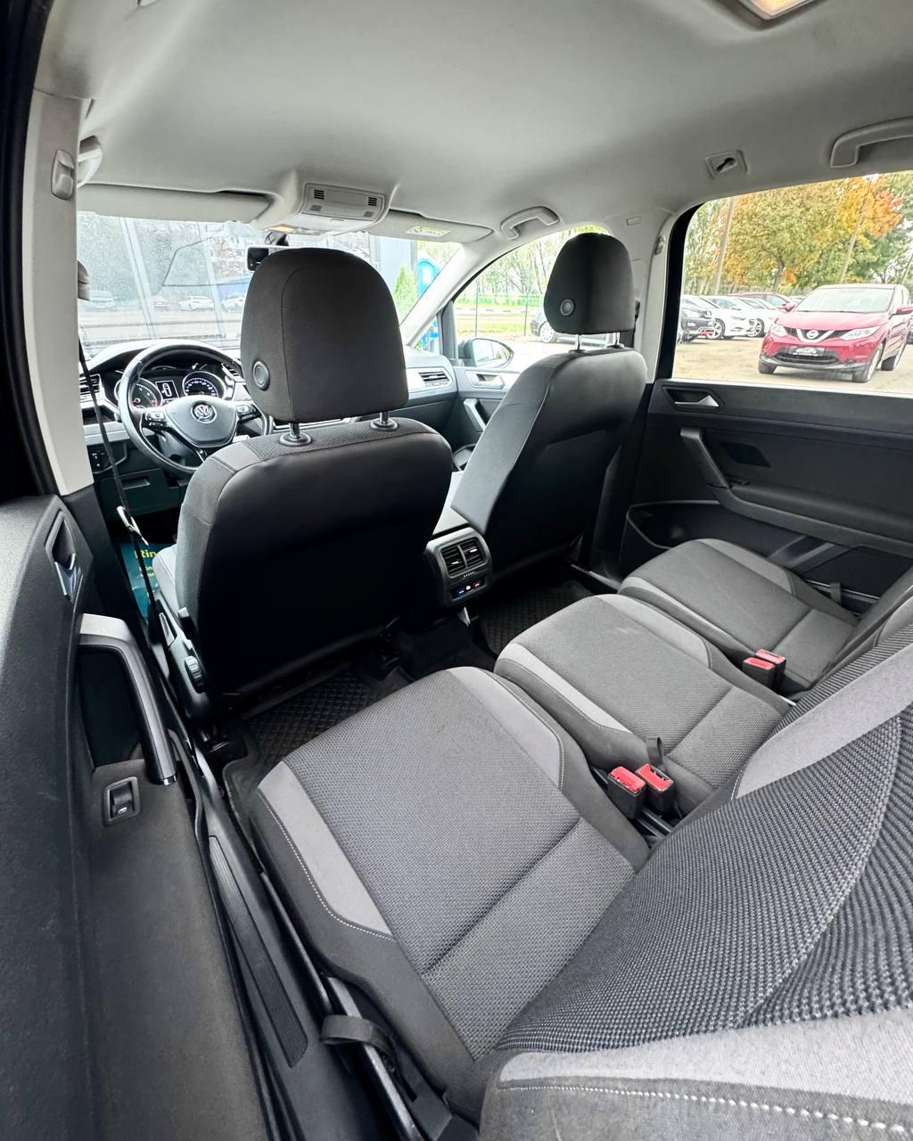 Volkswagen Touran II , 2019 г., механика, бензин - фото 11