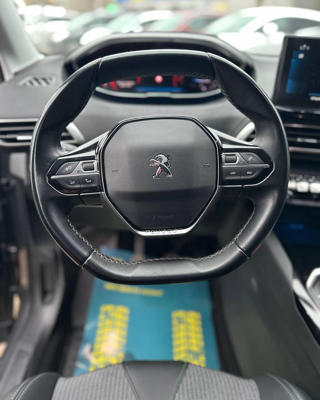 Peugeot 5008 II · Рестайлинг , 2020 г., механика, бензин - фото 11