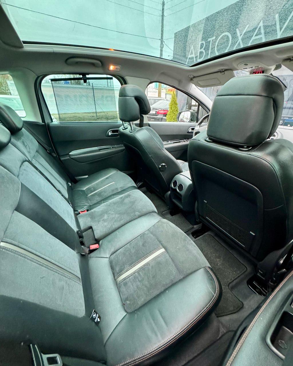 Peugeot 3008 I · Рестайлинг , 2015 г., механика, бензин - фото 13