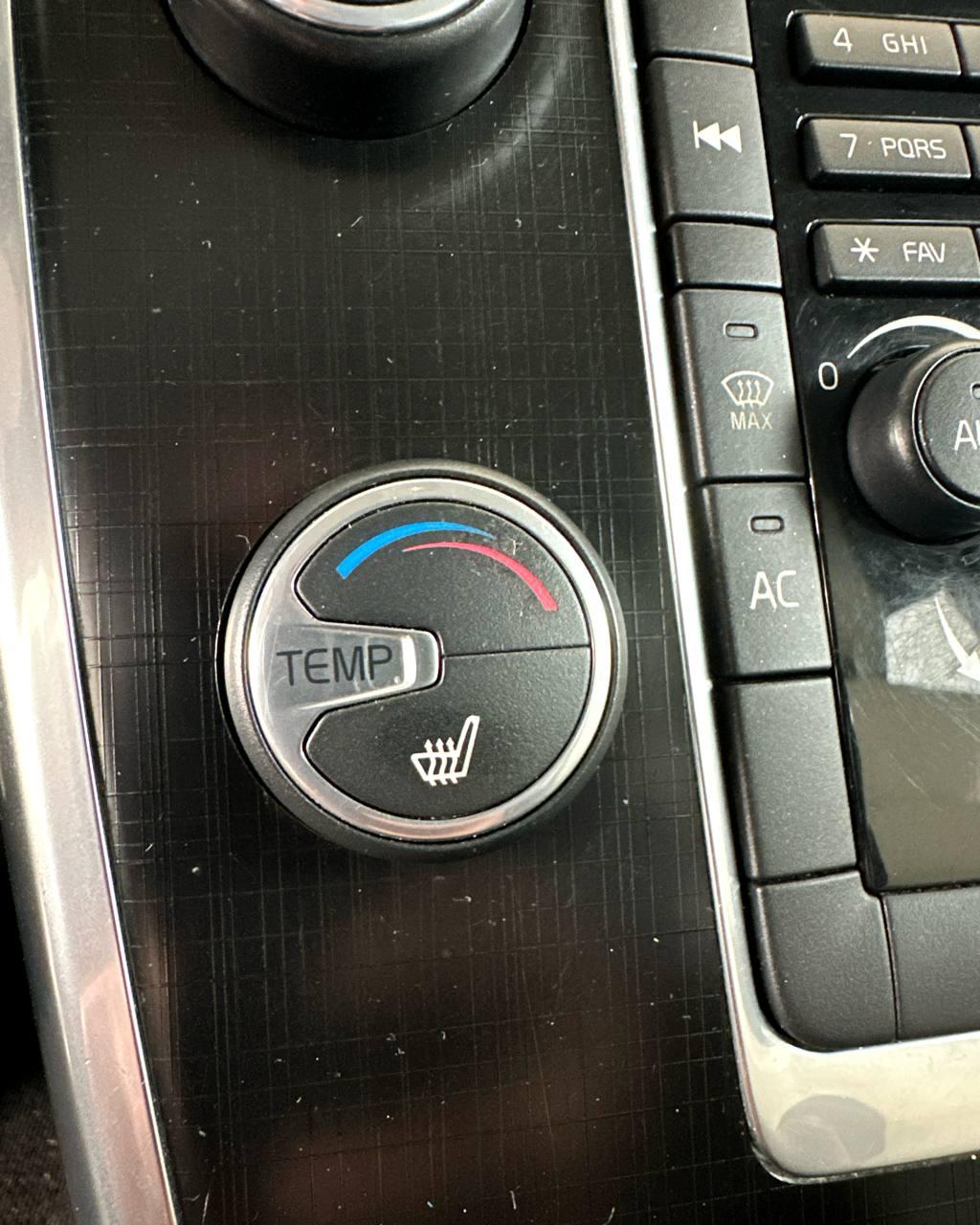 Volvo V70 III · Рестайлинг , 2013 г., механика, дизель - фото 16