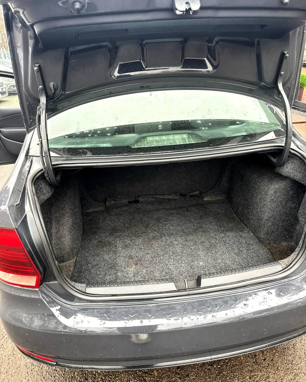 Volkswagen Polo Sedan I · Рестайлинг , 2018 г., механика, бензин - фото 13