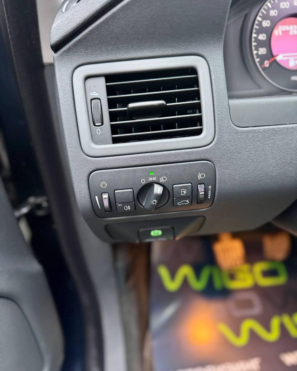 Volvo V70 III , 2010 г., механика, дизель - фото 17