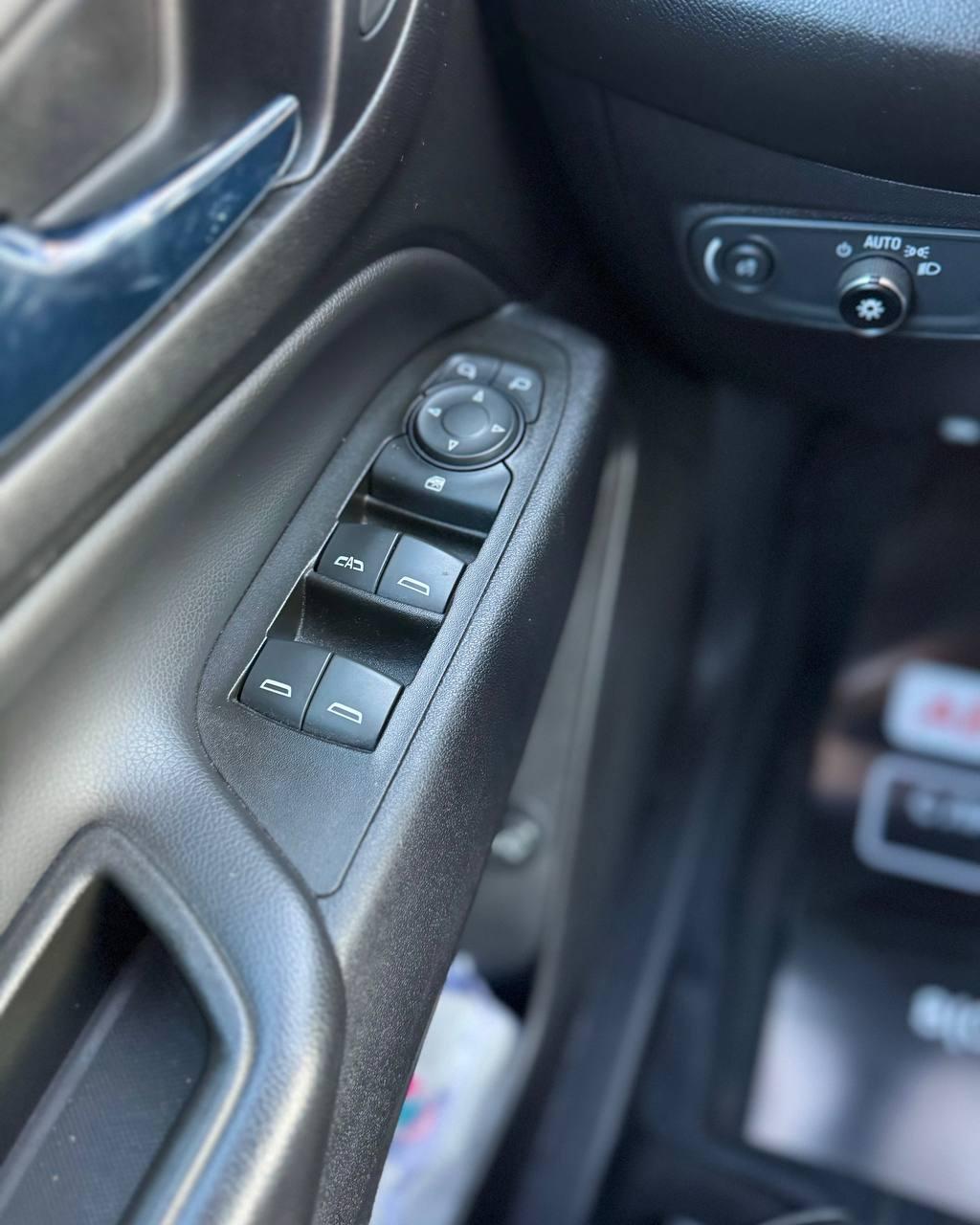 Chevrolet Equinox III , 2020 г., автомат, бензин - фото 18