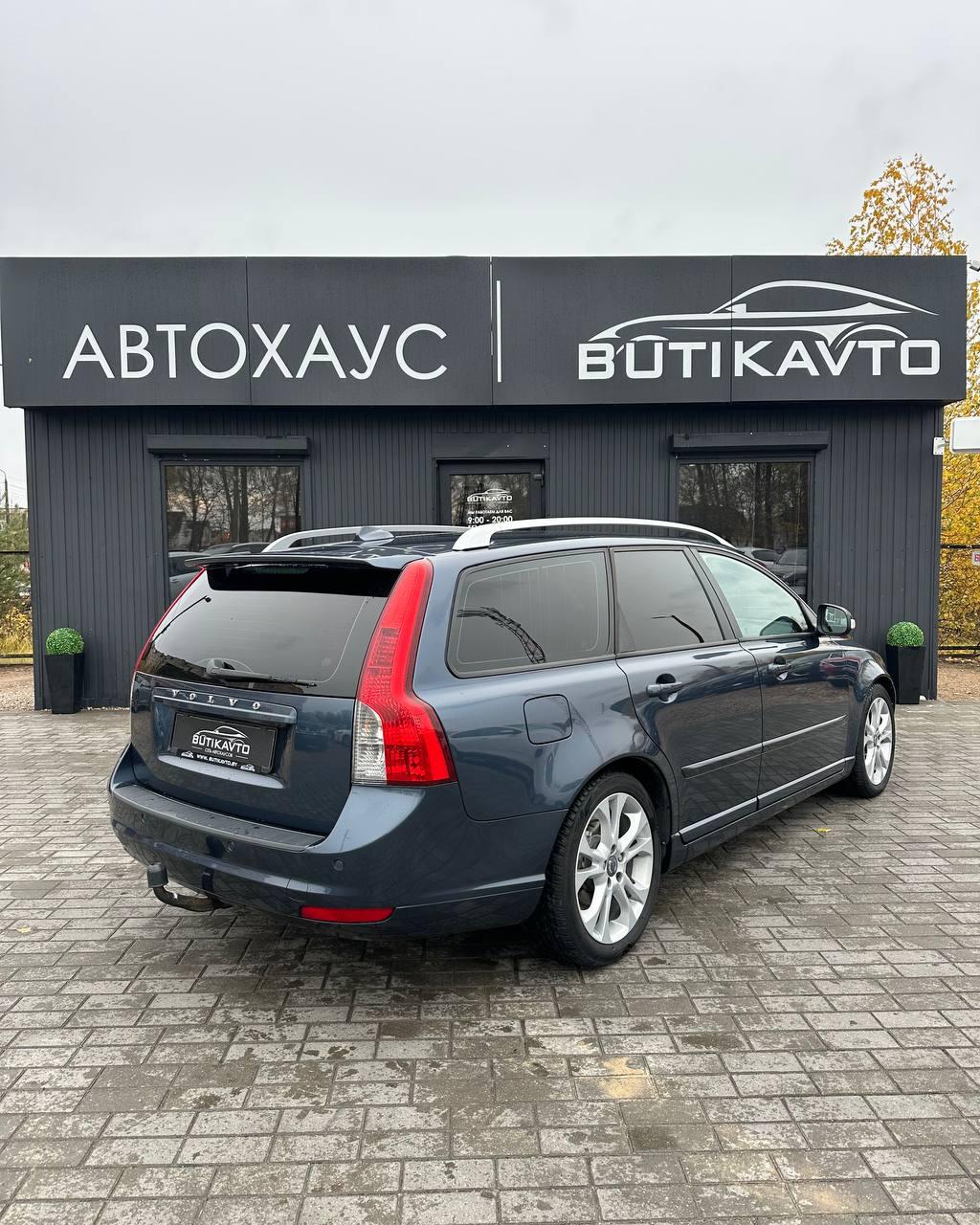 Volvo V50 I · 2-й рестайлинг , 2011 г., механика, дизель  - фото 6
