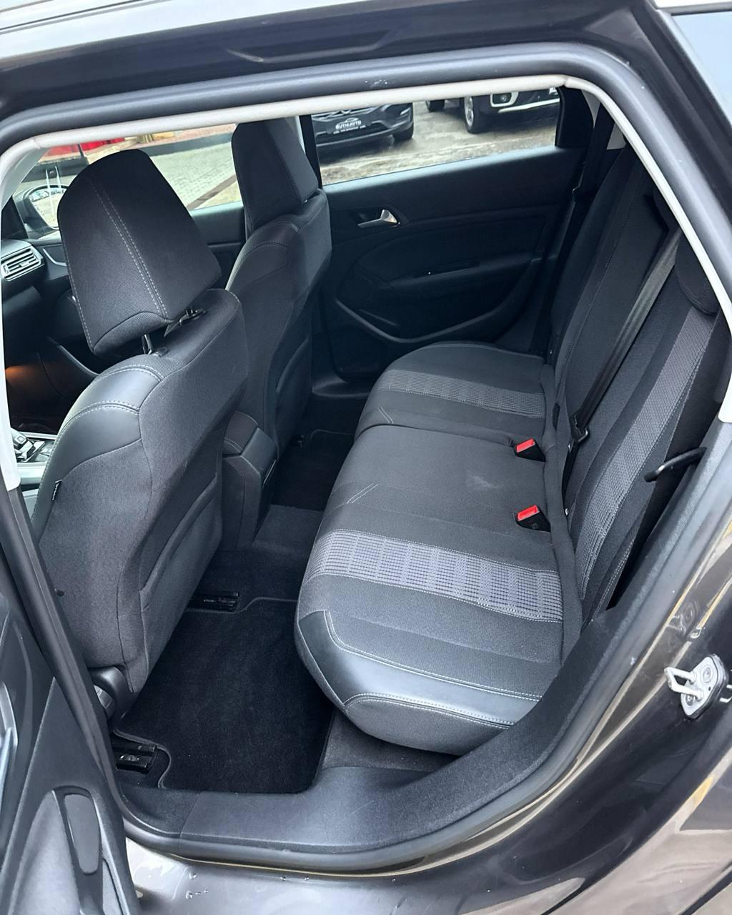 Peugeot 308 T9 · Рестайлинг , 2021 г., автомат, бензин - фото 17