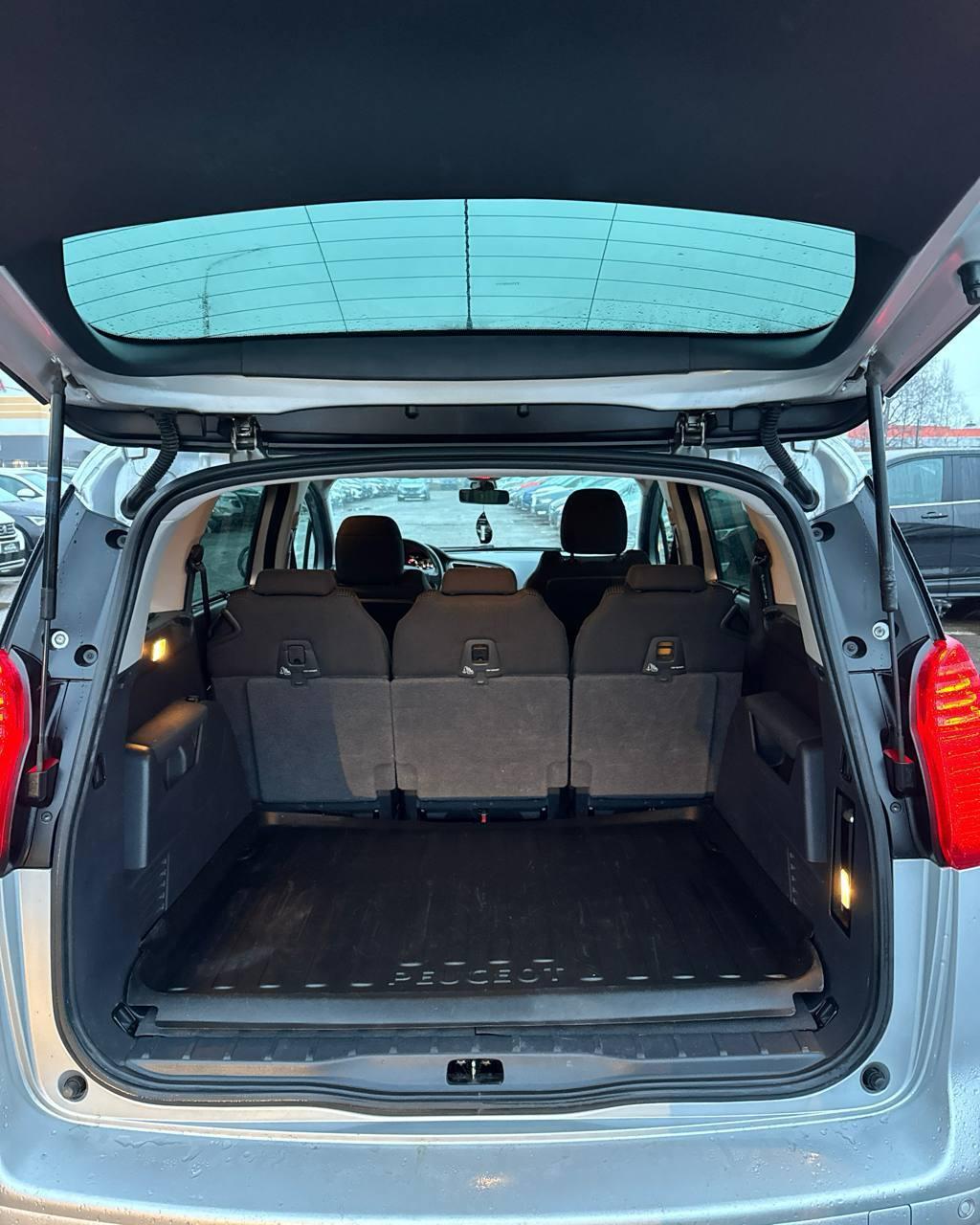 Peugeot 5008 I , 2012 г., механика, дизель - фото 12