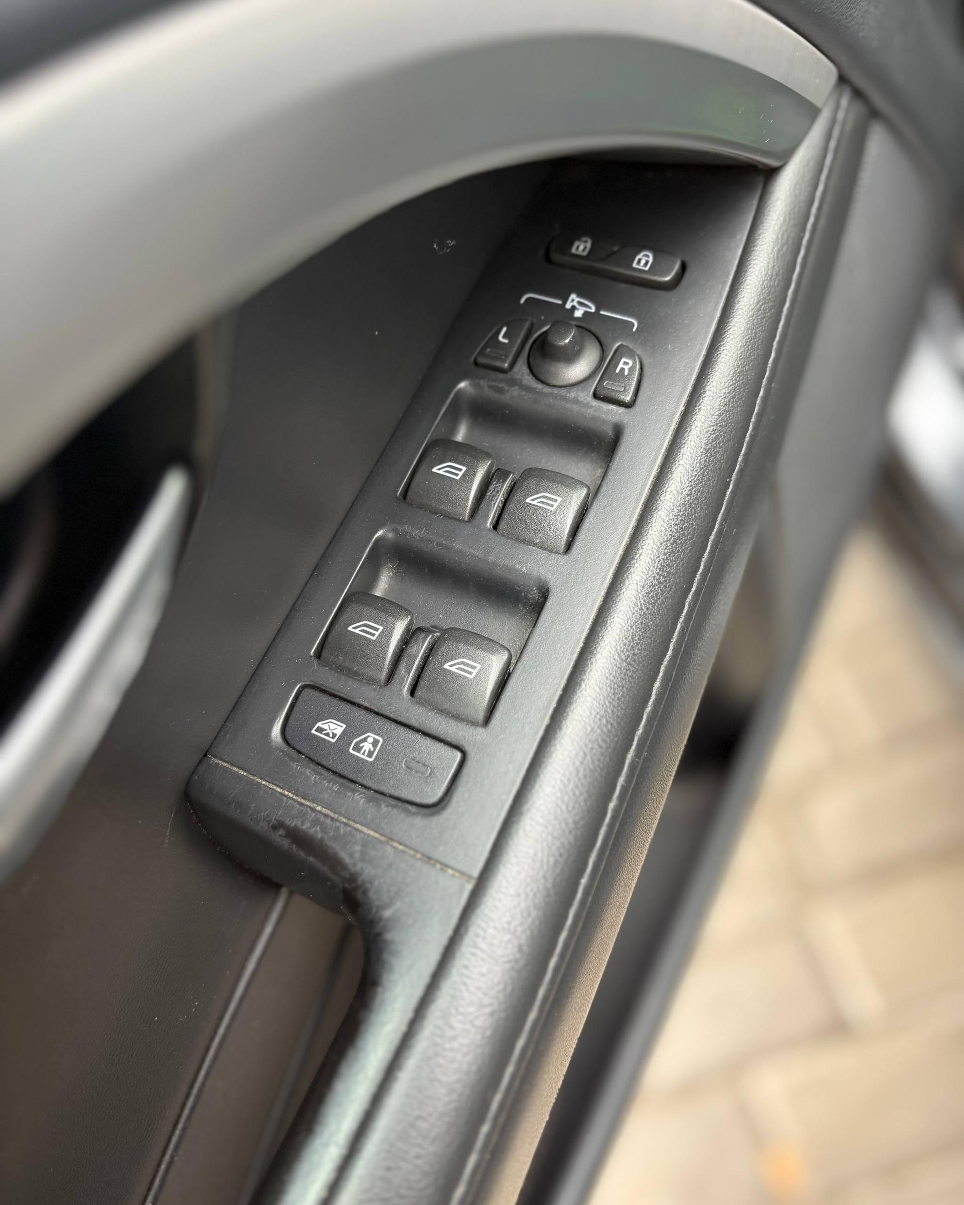 Volvo V70 III , 2011 г., механика, дизель  - фото 18