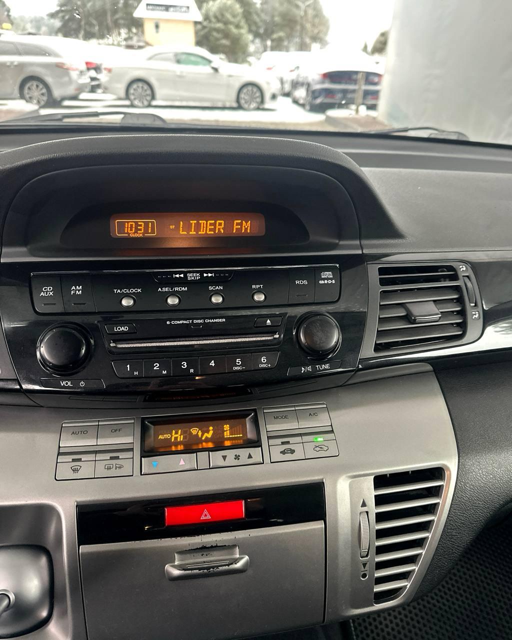 Honda FR-V I , 2005 г., механика, бензин - фото 13