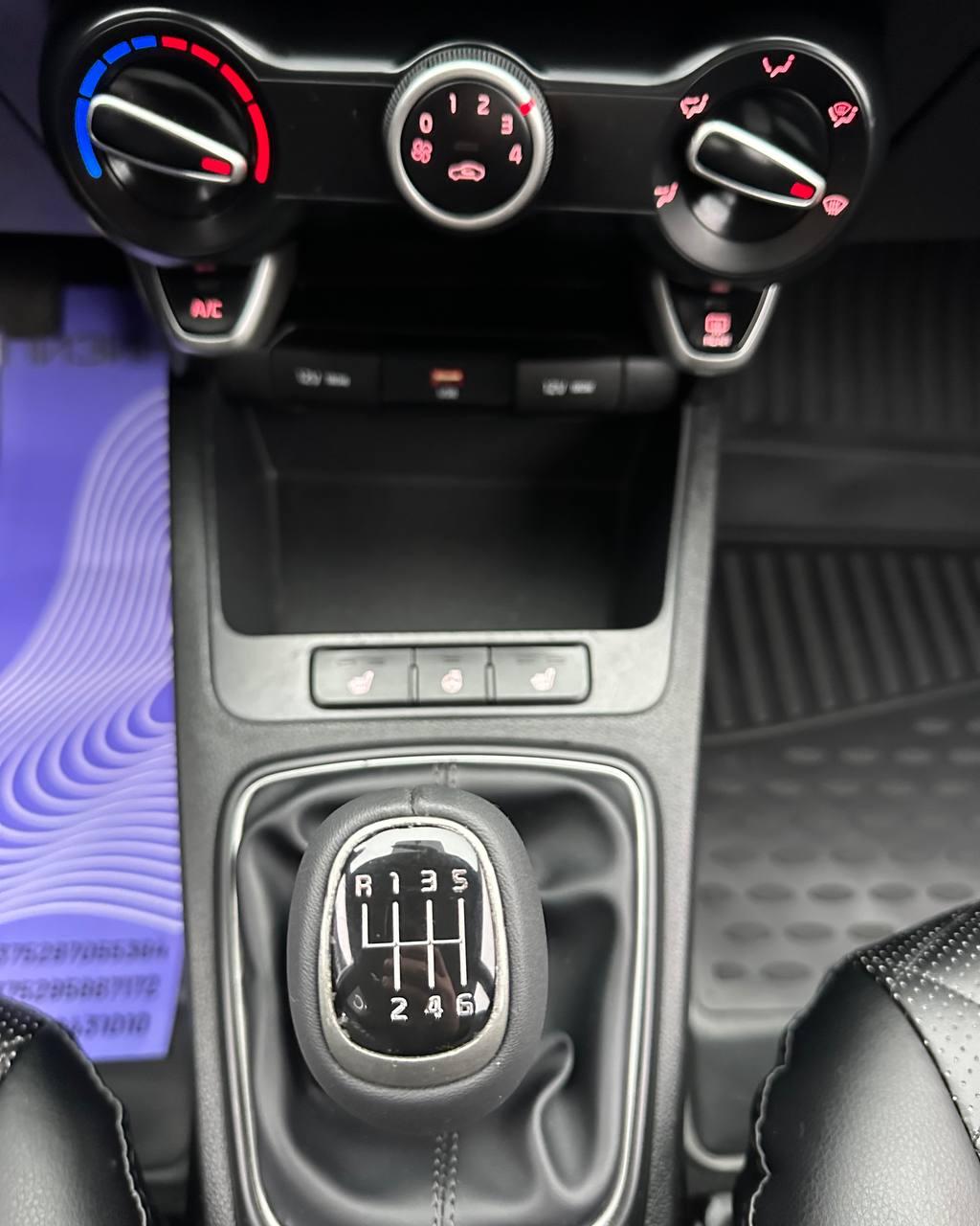 Kia Rio , 2020 г., механика, бензин - фото 10