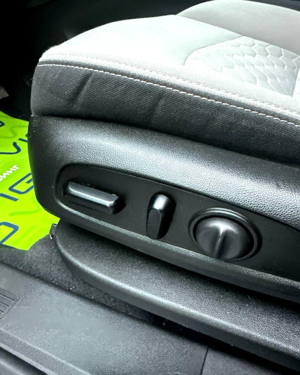 Chevrolet Equinox III , 2020 г., автомат, бензин - фото 16