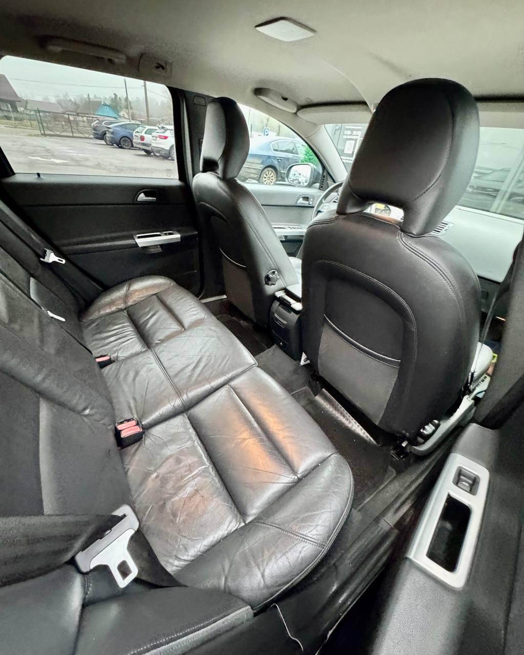 Volvo V50 I · 2-й рестайлинг , 2011 г., механика, дизель - фото 12