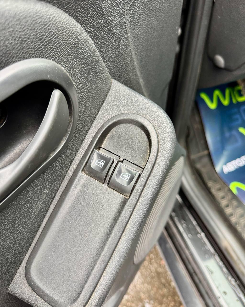 Renault Duster I · Рестайлинг , 2017 г., механика, бензин - фото 16