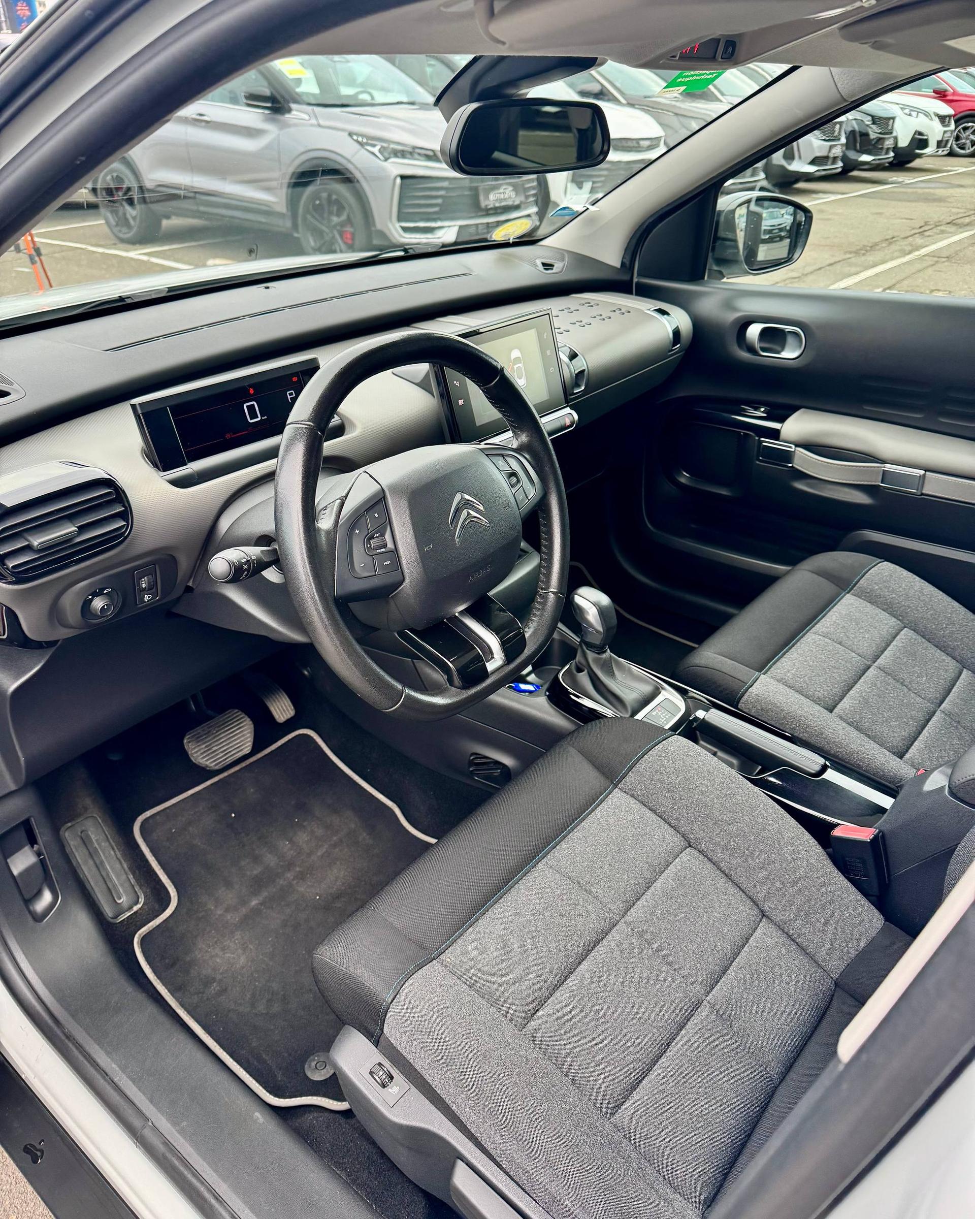 Citroen C4 Cactus  I · Рестайлинг , 2020 г., автомат, дизель  - фото 11