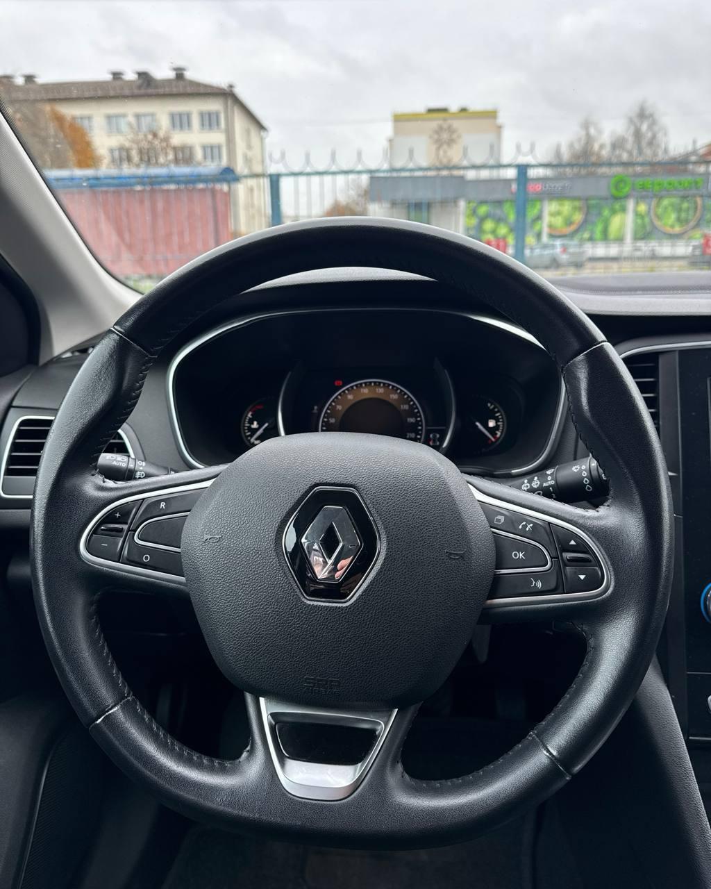 RENAULT MEGANE, 2018 г., механика, бензин - фото 18
