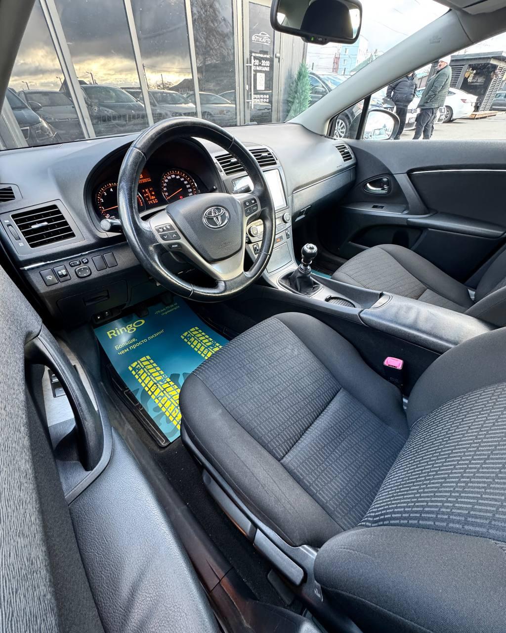 Toyota Avensis III (T270) , 2009 г., механика, бензин - фото 10